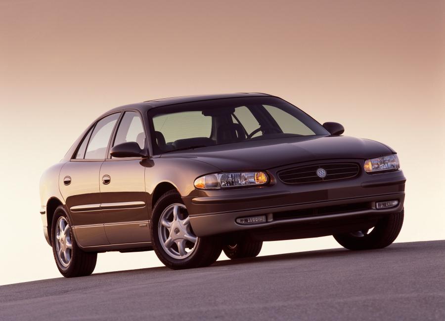  Buick Regal Supercharged Joseph Abboud Edition 2001 года  (фото 1 из 4)